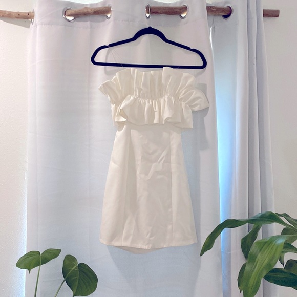 DO+BE Dresses & Skirts - NWT DO+BE strapless ruffle mini dress